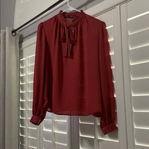 Long sleeve maroon top